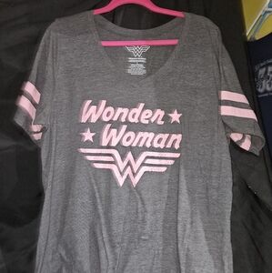 Torrid Wonder Woman baseball shirt sz 2